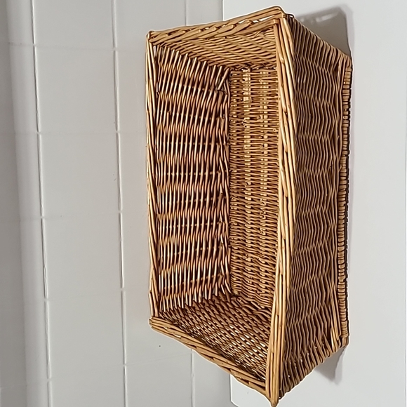 16" WICKER BASKET - Picture 8 of 10